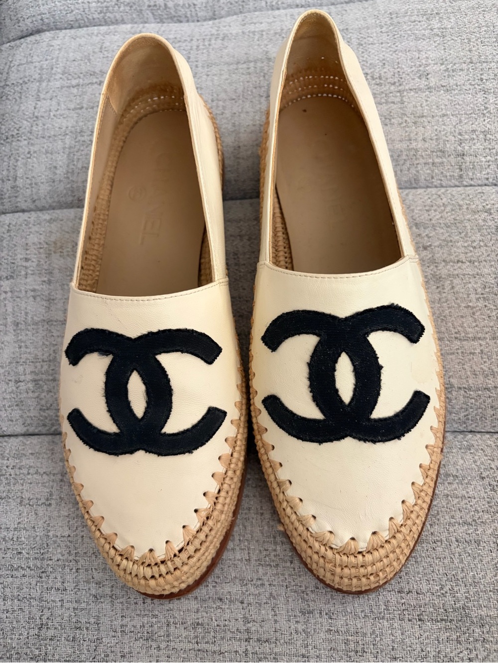 CHANEL Cream and Black Leather Espadrille Flats